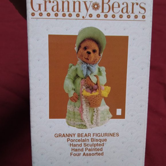 Vintage 1992 Granny Bears figurine - Picture 2 of 16